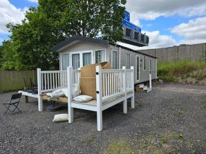 [VIDEO] A £50,000 caravan belonging to Poles has disappeared from the area near London Gatwick Airport. Do you know where it is? Call the Rutkowski Office emergency number +48 600 007 007! - PART 1