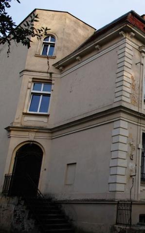 Trzebnica: Znęcał się nad rodziną i ją okradł. Dorwała go policja