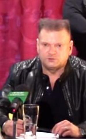 Rutkowski: Kim jest mężczyzna w białej kurtce, który spotkał się z Mateuszem? Apelujemy o pilny kontakt świadków tego spotkania z godziny 1:14 w nocy
