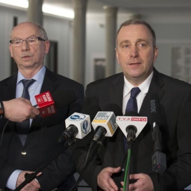 Schetyna: Składamy projekt rezolucji PE nt. sytuacji w Polsce
